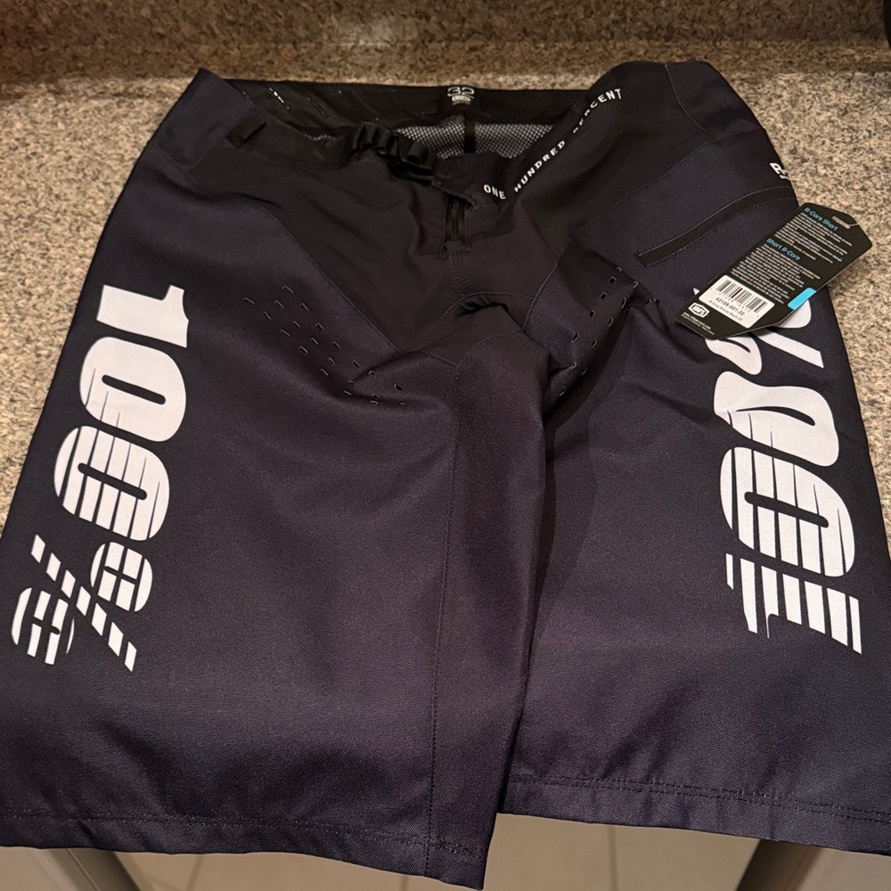 100% R-Core Downhill Biking Short